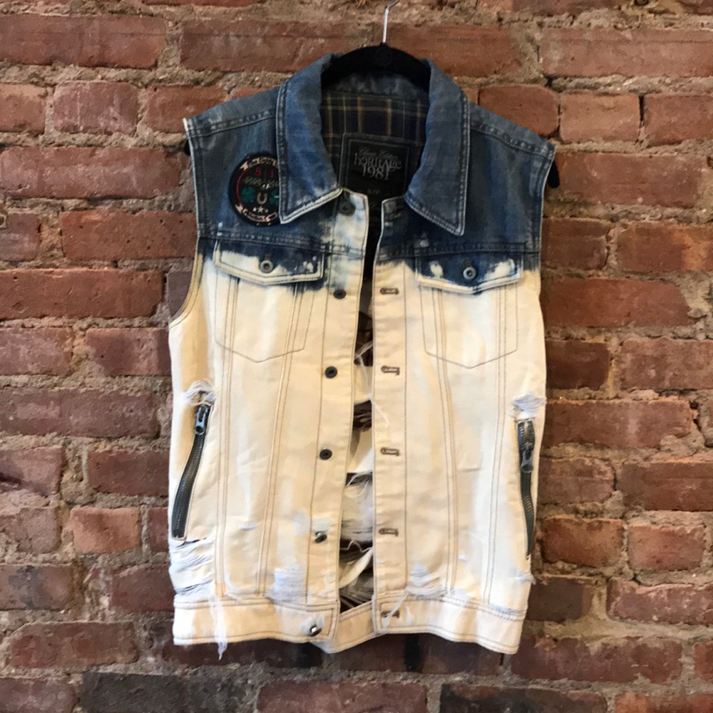 Distressed Jean Vest w Patch & Pockets